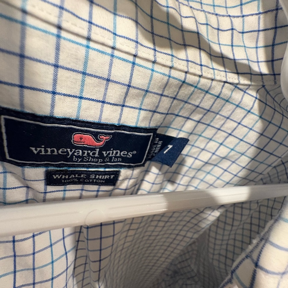 Vineyard vines boy’s button down shirt size 7 EUC - Picture 3 of 3